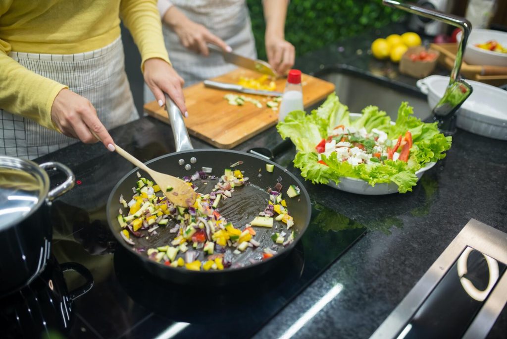 A Guide to Induction Cookware, Everten Blog